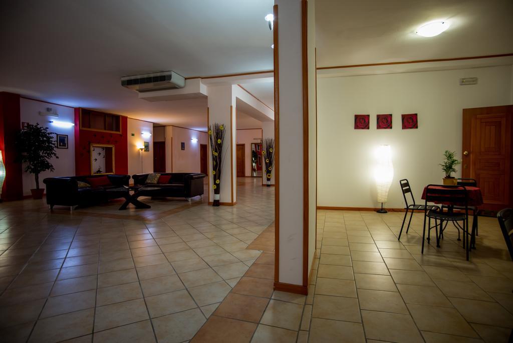 Hotel Residence Lupiae Lecce Extérieur photo