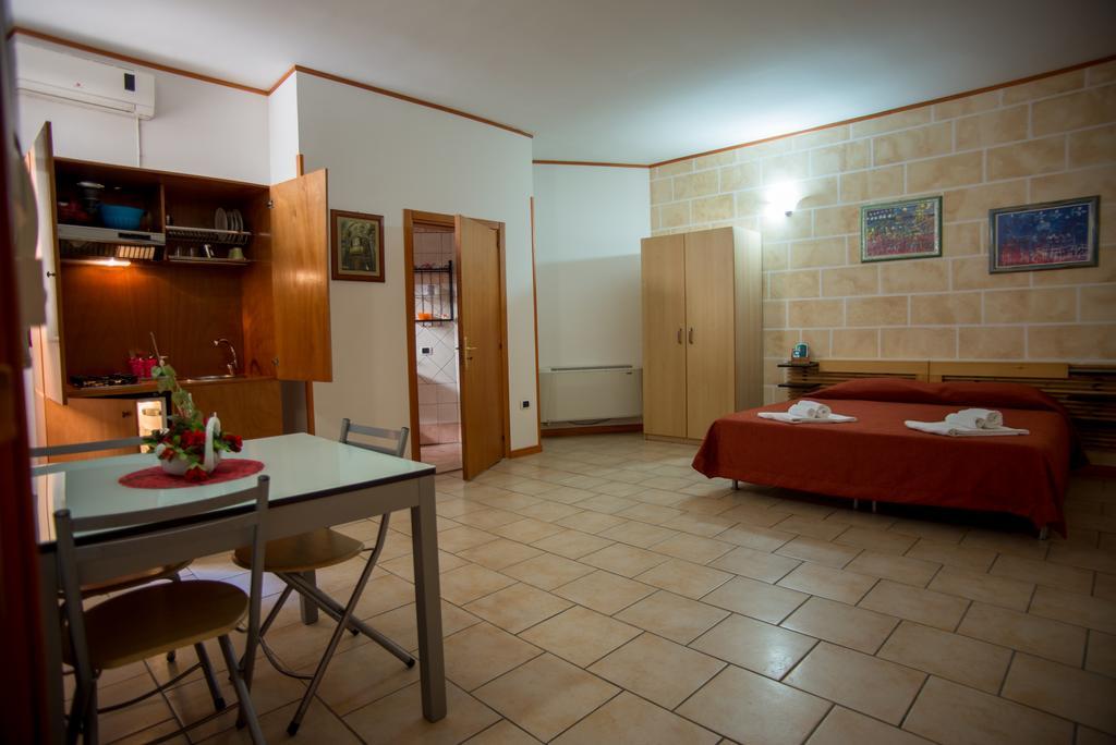 Hotel Residence Lupiae Lecce Extérieur photo
