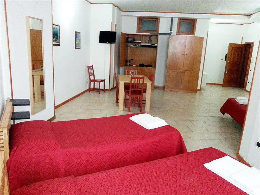 Hotel Residence Lupiae Lecce Extérieur photo